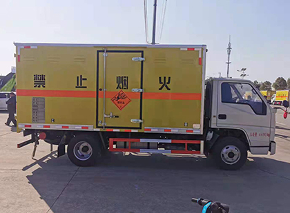 夹江爆破器材运输车
